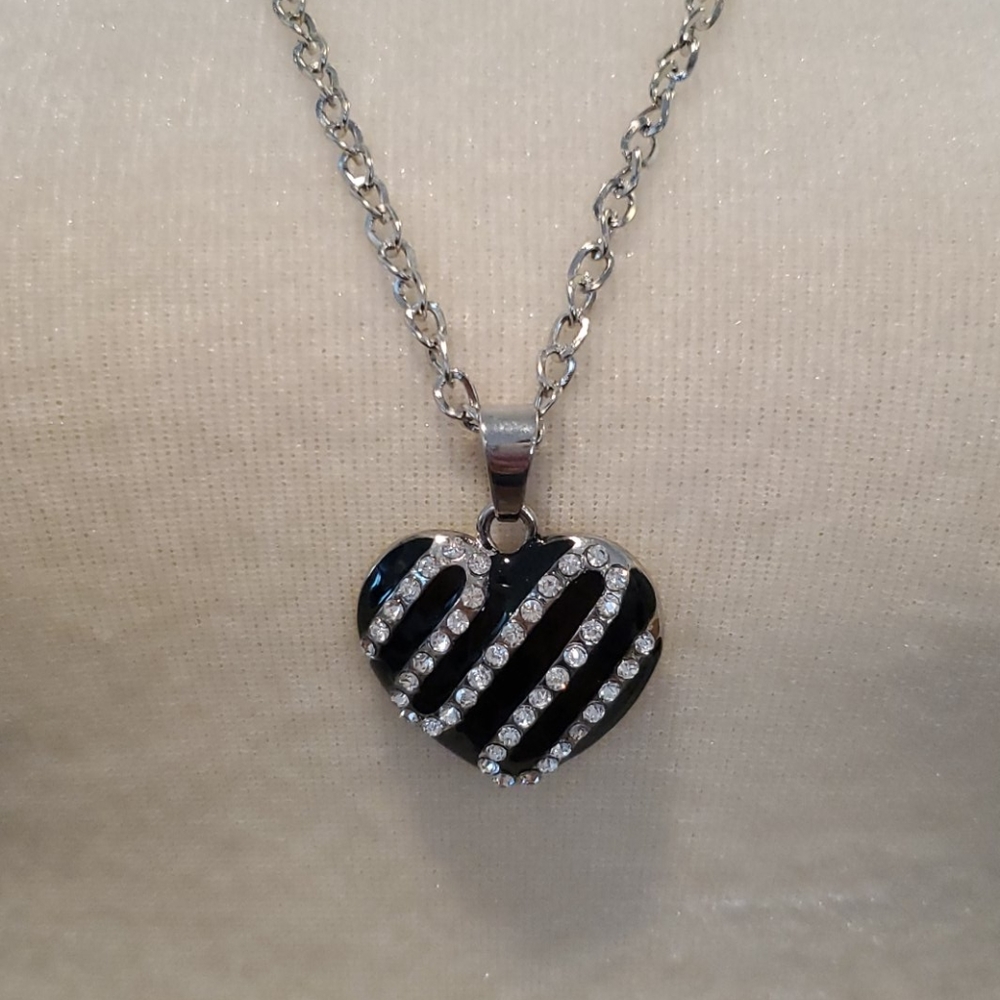 $10 or 3 for $20 (w/ Free Shipping) Silver and Black Heart Pendant, 28 in chain